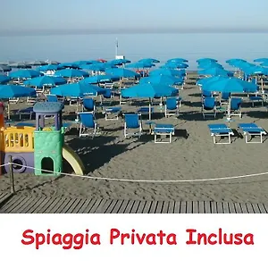 Hotel Flora, Marina Di Bibbona